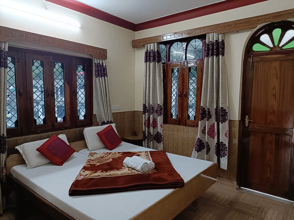 Hotel in Uttarkashi (Deluxe)