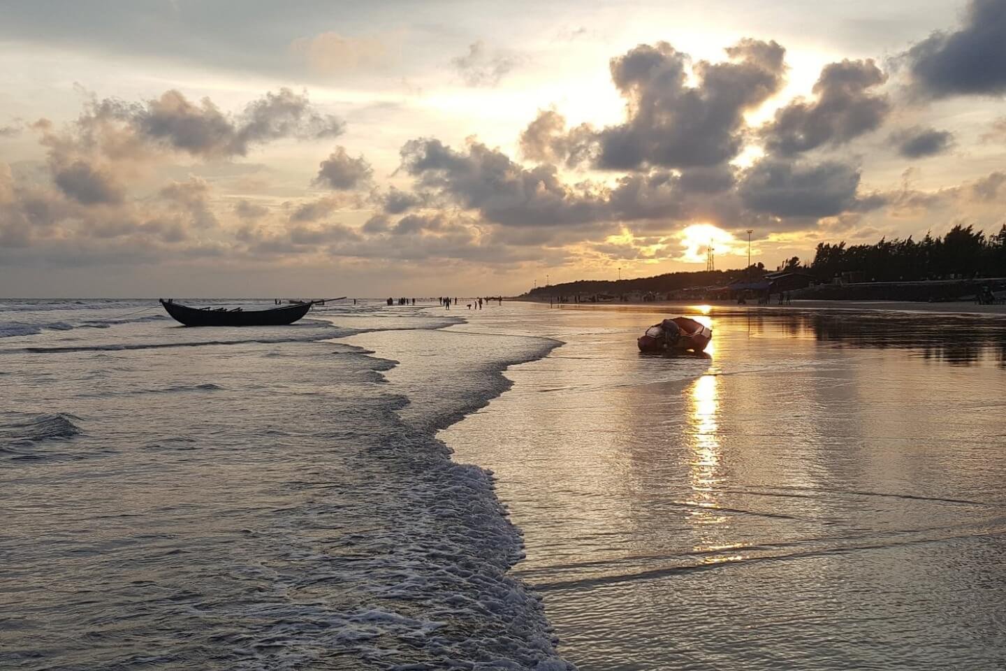 Digha Mandarmoni Tajpur on Bay of Bengal on Road / Rail