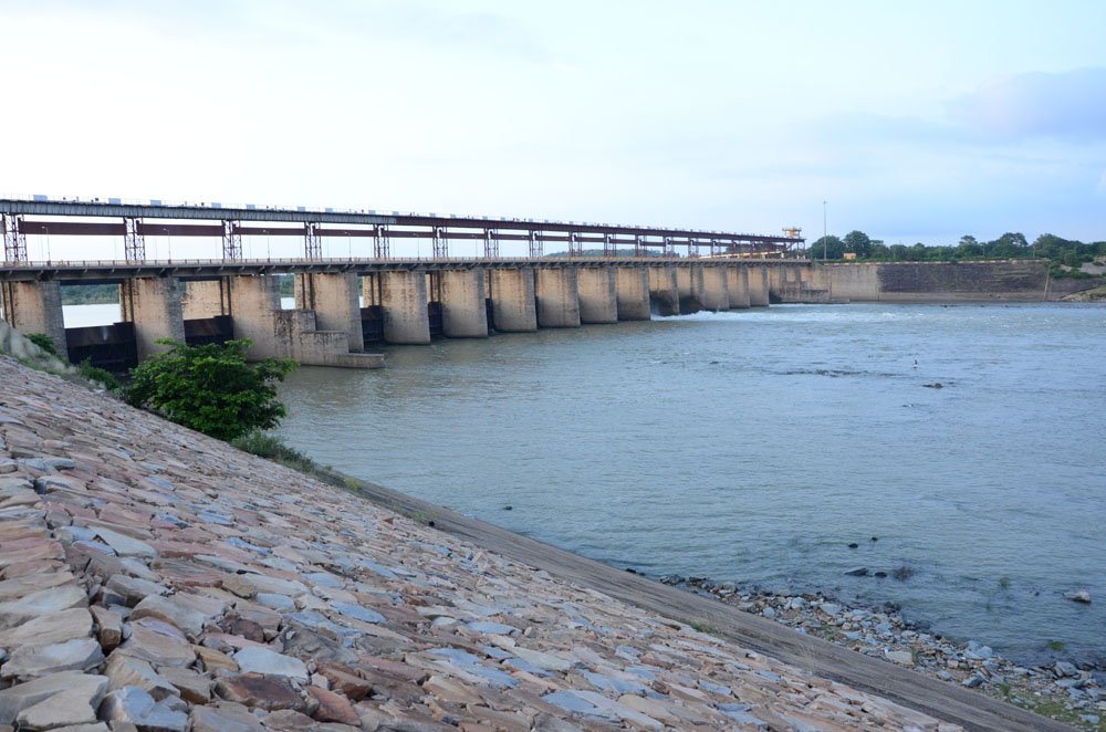 Ghatsila Galudi Jhargram Tatanagar on Road 