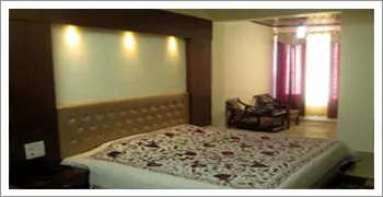 Executive Valley Facing Room